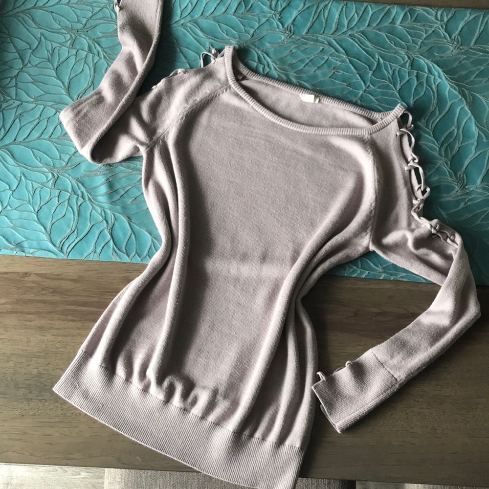 Garage XS Open Sleeves Soft Purple Sweater